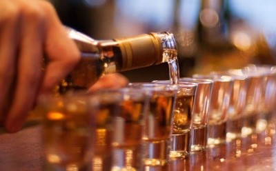 Медики рассказали о пользе умеренного употребления алкоголя