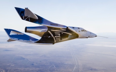 Туристический самолет Ричарда Брэнсона впервые сумел выйти в космос