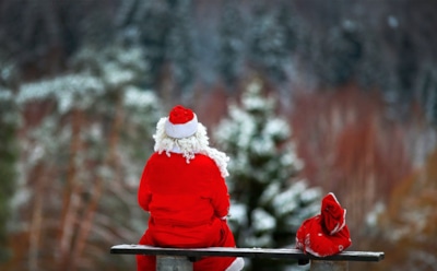 В Кемерово мужчина в костюме Деда Мороза умер на утреннике