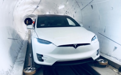 Илон Маск открыл первый скоростной подземный туннель Hyperloop