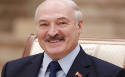 «Бабла мало, нет мерседесов»: Лукашенко пояснил конспект чиновника