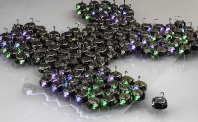 Ученые обучили микроботов работать как единый организм