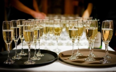 Медики предостерегли от шампанского с пеплом бумаги в новогоднюю ночь