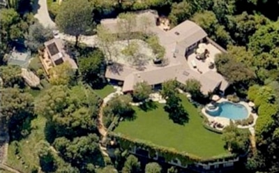 Солист группы Maroon 5 купил дом Бена Аффлека за $32 млн