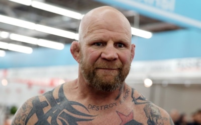 На Урале боец ММА Джефф Монсон перенес операцию по замене сустава