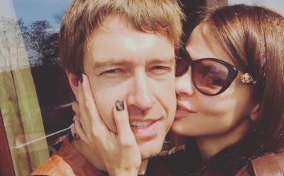 Настю Рыбку и Алекса Лесли задержали в аэропорту «Шереметьево»