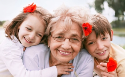 Ученые: бабушки повышают выживаемость внуков