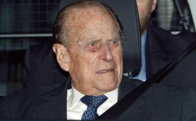 97-летний муж королевы Елизаветы II отказался от вождения после аварии