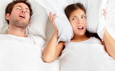 Медики рассказали об эффективных и бесполезных средствах от храпа