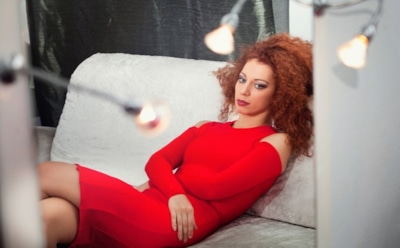 Экс-солистку «Ленинграда» Юлию Коган обвинили в наглости и хамстве