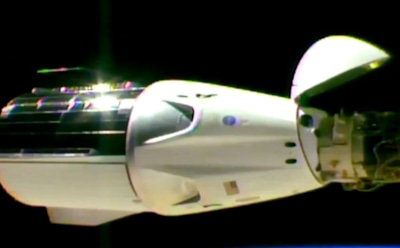 Космический корабль Илона Маска состыковался с МКС