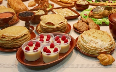 Медики рассказали о допустимой порции блинов на Масленицу