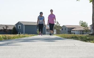 Ученые: быстрые прогулки снижают риск смерти от сердечного приступа