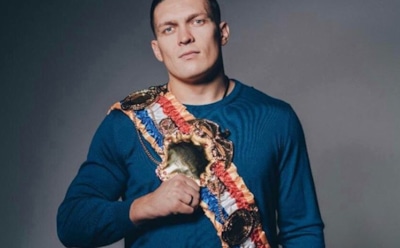 Усик пообещал защищать монахов палками