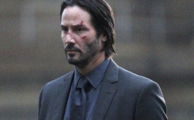 Киану Ривз устроил автобусную экскурсию пассажирам, прилетевшим не в тот аэропорт