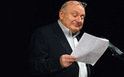 Михаил Жванецкий сломал руку