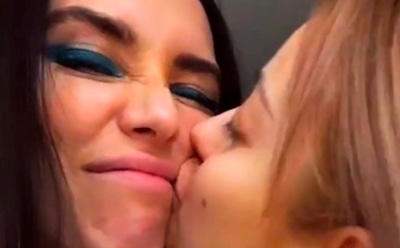 "Немножко противно": Серябкина отозвалась о поцелуях Кищук