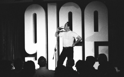 Британский комик Коньито пошутил про инсульт и умер на сцене