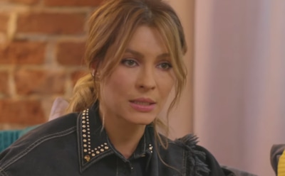 Елена Подкаминская прокусила бассейн во время домашних родов