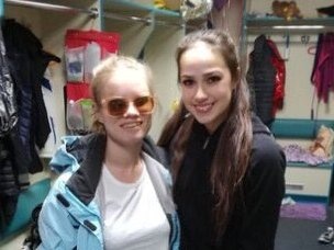 Алина Загитова исполнила мечту незрячей поклонницы