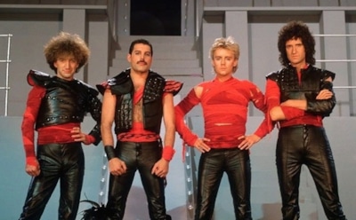 СМИ: группа Queen стала богаче королевы Британии