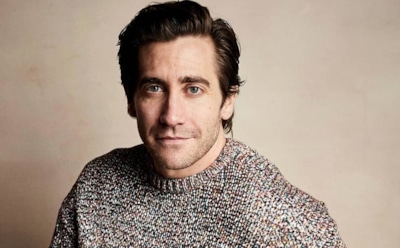 Джейк Джилленхол предстал в образе Мистерио на театральной сцене