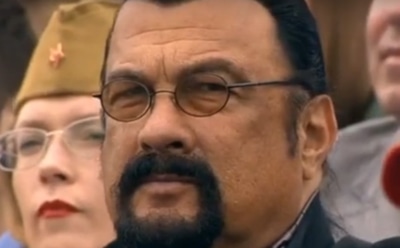 "Очень счастлив": Стивен Сигал поделился впечатлениями от Парада Победы