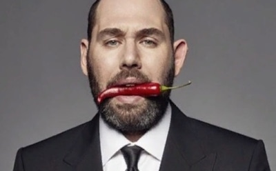 "Свинок соплеменница": Слепаков высмеял полных женщин