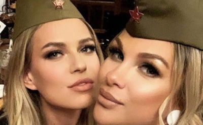 Дакота пожаловалась на пожелания смерти от хейтеров из-за снимка в пилотке