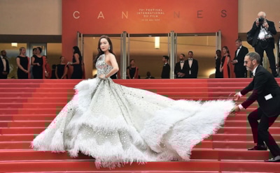Скандал на Каннском фестивале: Алена Делона требуют лишить награды