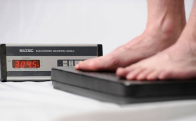 Ученые: лишний вес повышает риск развития рака