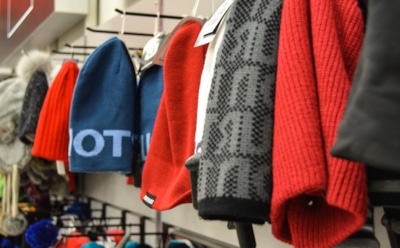 Ученые призвали изучить опасность современной одежды