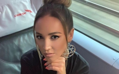 Ольга Бузова показала стертые в кровь колени после концерта