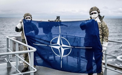 НАТО потребовало от России покинуть Крым