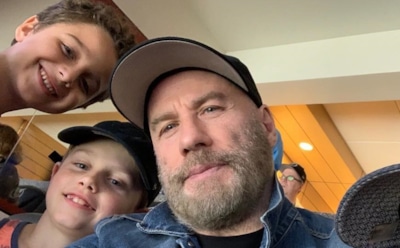 Траволта признался в поцелуях с Холли Берри