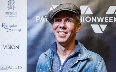 Алексей Панин показал фото в женских колготках в сеточку