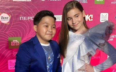 Микелла Абрамова и Ержан Максим спели дуэтом на «Детской новой волне»