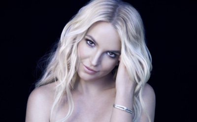 Папарацци застали похорошевшую Бритни Спирс на отдыхе с женихом