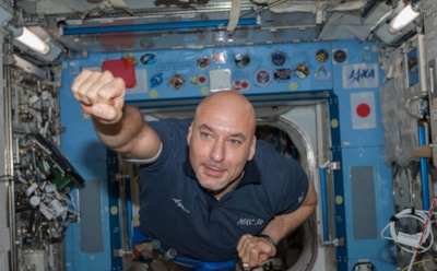 Итальянский астронавт сравнил себя с выжатым носком после подготовки к МКС