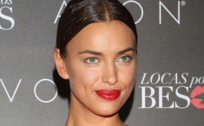 Ирина Шейк оделась в одном стиле с маленькой дочкой