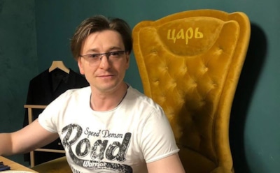 Сергей Безруков показал на видео свой выходной на даче