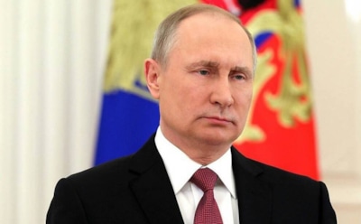 Путин запретил полеты в Грузию и поручил вернуть оттуда россиян