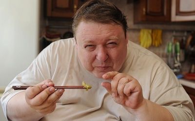 Актер Александр Семчев стал дедушкой