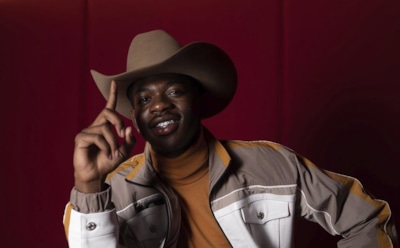Рэпер Lil Nas X «взорвал» соцсети танцами с перчаткой бесконечности