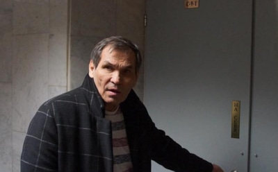 Алибасов обвинил в корысти тех, кто не верит в его отравление