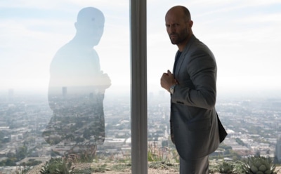 Джейсон Стейтем освоил «искусство сабража» для нового челленджа