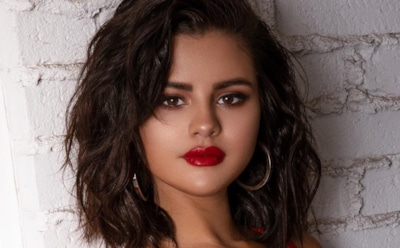 Селена Гомес опубликовала фото в стиле «Спасателей Малибу»