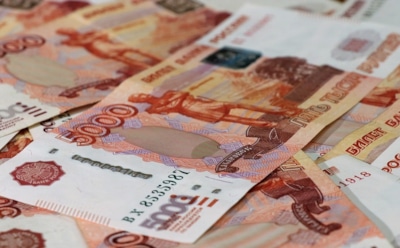 В России кассирша сбежала через окно с 41 млн рублей