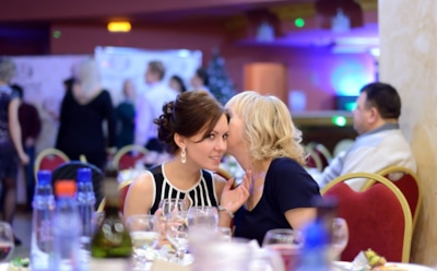 Промоутер рассказал, сколько зарабатывают российские звезды на корпоративах