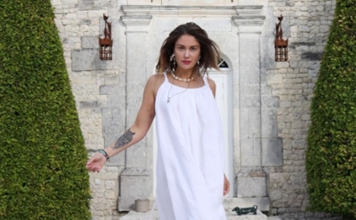 "Психологический триллер": Агата Муцениеце показала, как ее укусил лесной клещ